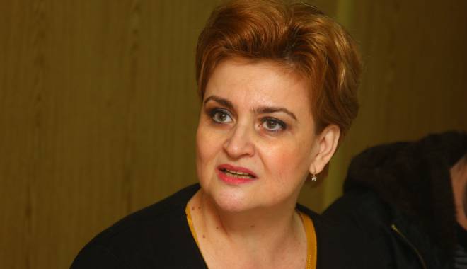 Ministrul Mediului inspectează lucrările de extindere a plajelor - gratielagavrilescu9-1429608567.jpg