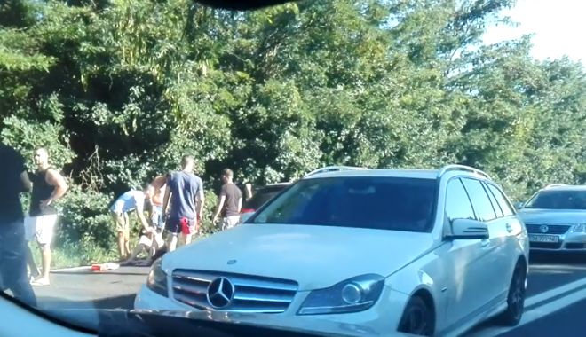 VIDEO CU PUTERNIC IMPACT EMOȚIONAL / ACCIDENT RUTIER GRAV între Tuzla și Costinești! CINCI VICTIME. Un bebeluș prezintă traumatism cranio-cerebral! - grav-1533567456.jpg
