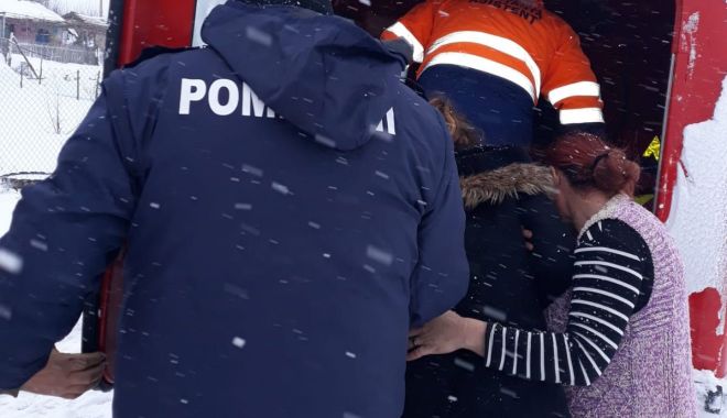 Gravidă de 17 ani, preluată de șenilată pentru a fi transportată la spital - gravidabun-1580981639.jpg