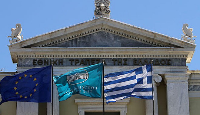 UE aprobă deblocarea ultimei tranșe din împrumutul de urgență pentru Grecia - grecia-1309709094.jpg