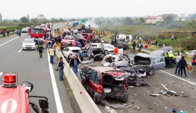 VIDEO. Accident cu patru morți în Grecia. Șoferul român, reținut! - grecia246198600-1412576490.jpg