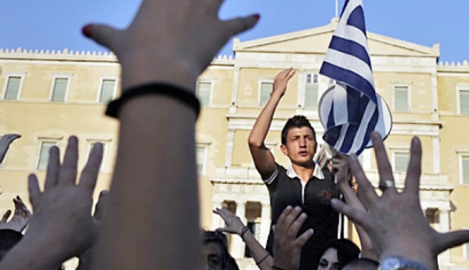 Val de crime  și sinucideri,  în Grecia - greciaausteritate-1366405812.jpg