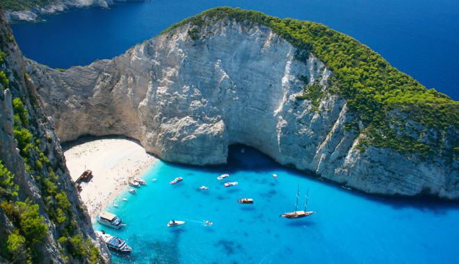 Grecia anunţă că numărul de turişti străini s-a dublat în acest an, în pofida războiului - greciaturisti-1666704232.jpg