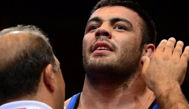 Campion mondial de lupte greco-romane, suspendat pe viață! - grecoromane-1387126379.jpg