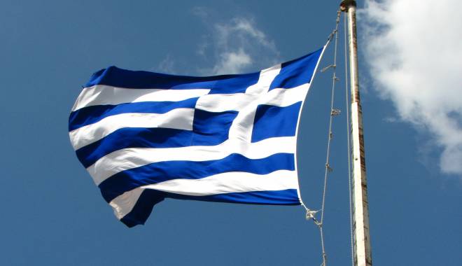 Grecia, tot mai aproape de faliment - greeceflag-1435477755.jpg