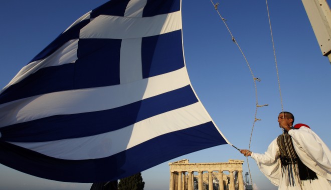Datoria externă a Greciei a scăzut cu doar 1 miliard de euro, după 3 ani de austeritate - greekflag-1369236599.jpg