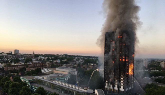 Este oficial! Iată de la ce a izbucnit iadul de la Grenfell Tower - grenfelltowerfirewiderview2800x6-1498217288.jpg