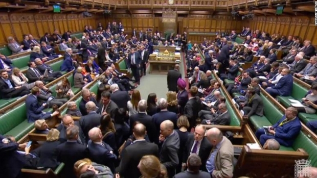 Camera Comunelor aprobă cu 441 de voturi la 105 caledarul Brexitului stabilit de UE - greu42187600-1553725073.jpg