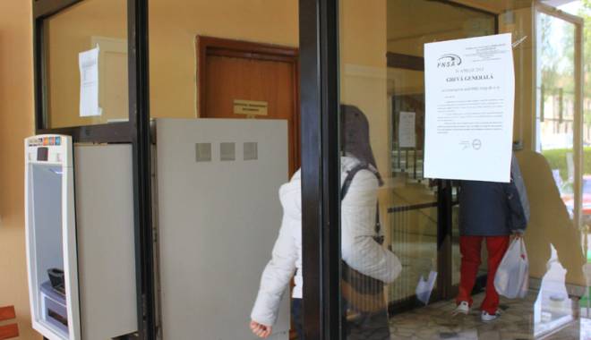Greva generală în instituțiile publice bate la ușă - greva-1431536617.jpg