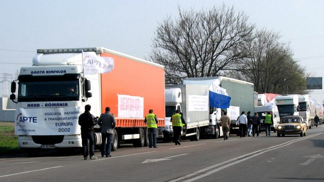Patronatele din transporturi amână protestul din 2 noiembrie - greva-1477983715.jpg