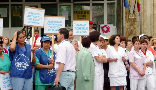 Medicii cer salarii mai mari și condiții mai bune de muncă - grevamedicispitaluljudetean20-1378911043.jpg
