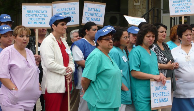 Medicii constănțeni au făcut grevă de avertisment! - grevamedicispitaluljudetean28-1385374347.jpg