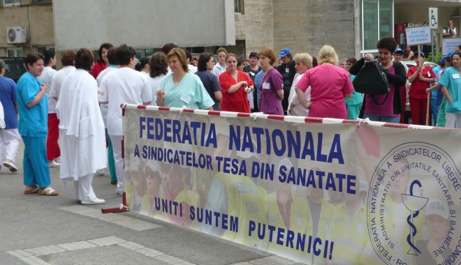 Sanitas s-ar putea retrage din comisia ce dezbate proiectul de lege a salarizării - grevamedicispitaluljudetean31-1374487249.jpg