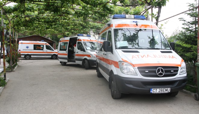 Șase noi ambulanțe, dotate cu echipamente de terapie intensivă pregătite pentru Constanța - grevaserviciulambulanta22-1372936576.jpg