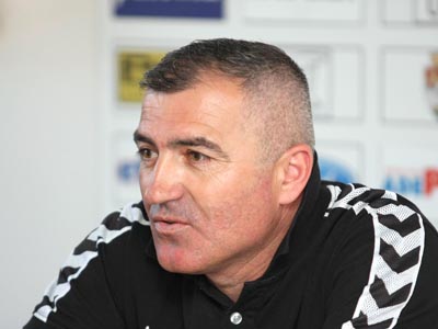 Fotbal / Lică l-ar vrea pe Grigoraș antrenor la Farul - grigoras-1322749628.jpg