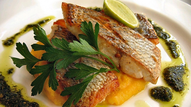 Peștele de Florii a băgat în spital zeci de oameni - grilledfishdinner55040400-1333961301.jpg
