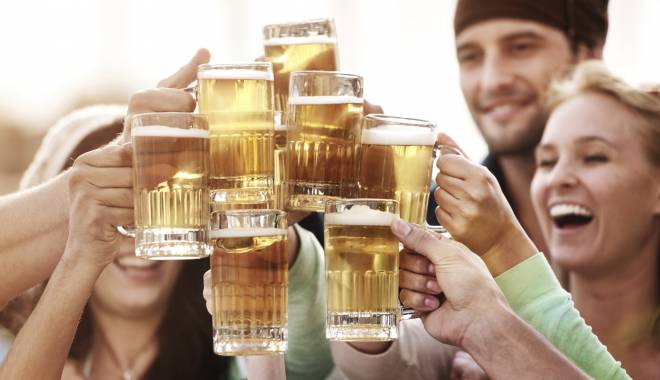 Ziua Bărbatului ar putea fi sărbătorită pe 19 noiembrie - groupbeer-1434885591.jpg