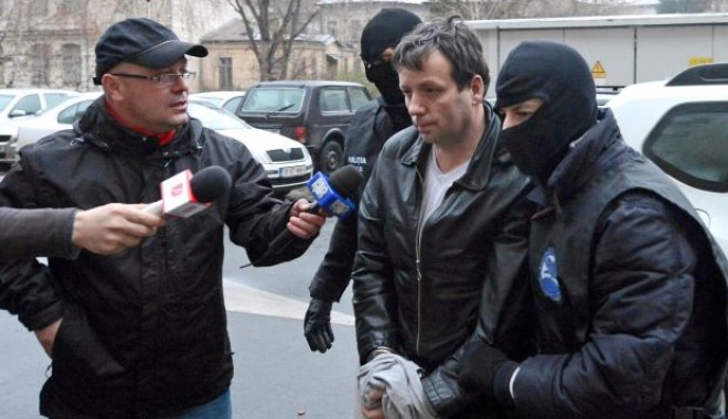 Hackerul român GUCCIFER, închisoare cu executare - guci-1402121872.jpg
