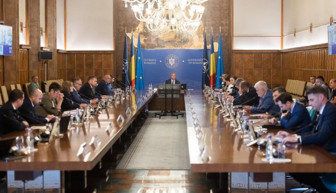 Guvernul a înghețat angajările la stat pe posturile vacante - guvernangajari-1655397064.jpg