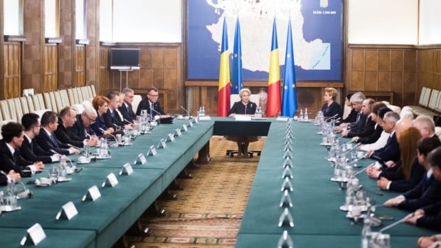 Ședința CEx al PSD pe tema remanierii Guvernului Dăncilă va avea loc luni - guverndancila1000x60061603000-1542372252.jpg