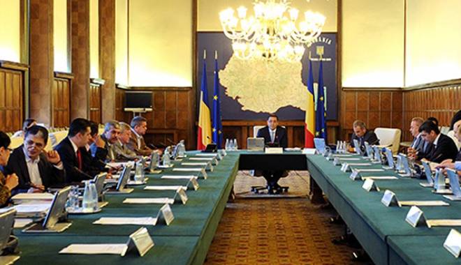 Guvernul a aprobat 830 de milioane lei pentru programele operaționale - guvernul-1438097882.jpg