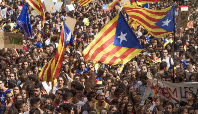 Guvernul spaniol respinge orice mediere în criza catalană - guvernul-1507196946.jpg