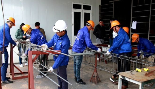 Guvernul a eliberat mai multe permise de muncă pentru cetăţenii străini - guvernulaeliberat-1627660425.jpg