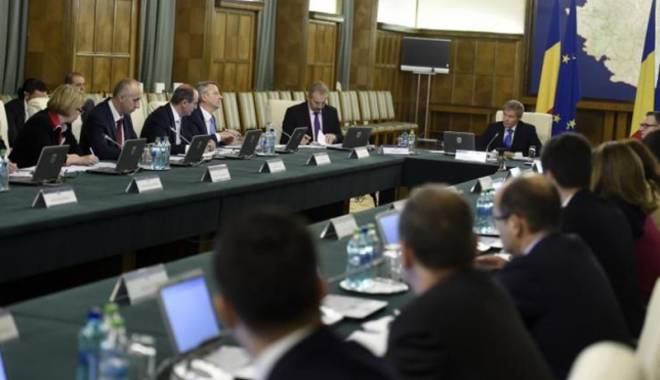 Guvernul a găsit soluția! Primarii pot lua împrumuturi pentru finalizarea proiectelor - guvernulagasitsolutiaprimariipot-1458846384.jpg