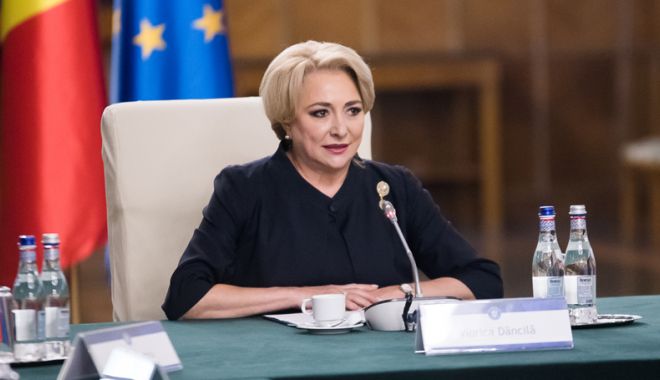 Dăncilă: Voi înființa un Departament pentru infrastructură; voi fi neiertătoare cu cei care întârzie lucrările - guvernuldancilaselaudacuexecutia-1561923608.jpg