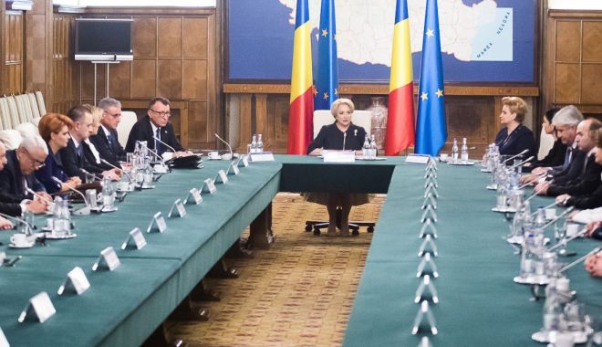 Guvernul demis dă 100 de lei în plus la salariu - guvernuldemis-1571772481.jpg