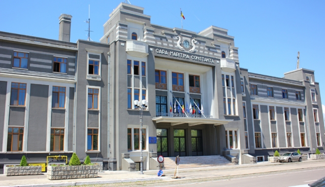 Guvernul pregătește o privatizare contra-naturii la Administrația Porturilor Maritime Constanța - guvernulpregatesteoprivatizare-1475683508.jpg
