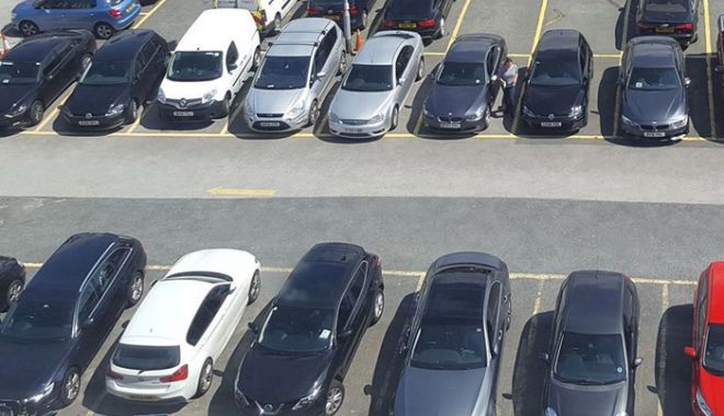 Comerțul auto-moto a crescut cu aproape 4% - h08ehhdvb4-1666091009.jpg
