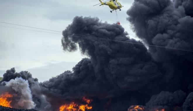 Incendiu devastator pe o navă încărcată cu autoturisme - h527526391024x683-1477052173.jpg