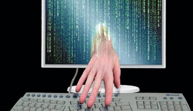 Hacker condamnat la șapte ani de pușcărie - hacker-1323443219.jpg
