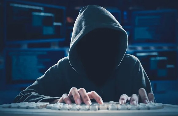 Escrocheriile online devin tot mai sofisticate. Vocea rudelor poate fi falsificată cu AI - hackeri-1774423213.webp
