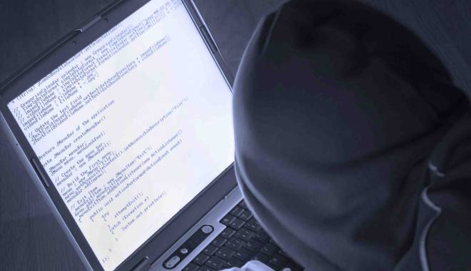 Statul Islamic publică o listă de 100 de militari americani și cere uciderea lor - hackerpokerlaptop-1427021706.jpg