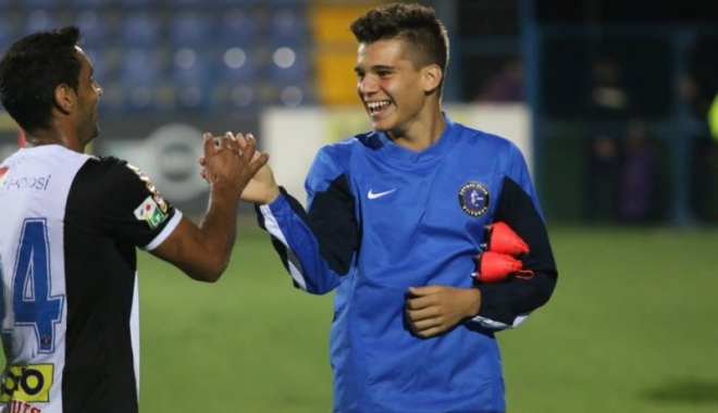 Fotbal: Ianis Hagi este oficial jucătorul echipei FC Viitorul - hagi-1516291819.jpg