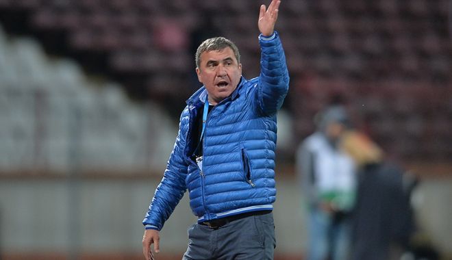 Viitorul pierde și în Bănie. Craiova, o nucă prea tare pentru trupa lui Hagi - hagi-1569885034.jpg