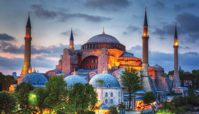 După aproape un secol se va auzi prima rugăciune musulmană în moscheea Hagia Sofia - hagia-1595577335.jpg