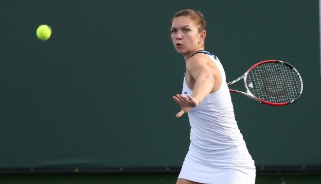 Tenis / Simona Halep, eliminată de Eugenie Bouchard în semifinalele de la Wimbledon - halep2222-1404403090.jpg
