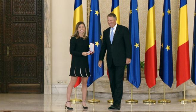 Simona Halep, decorată de președintele Klaus Iohannis cu Ordinul Național Steaua României - halepiohannis-1564514703.jpg
