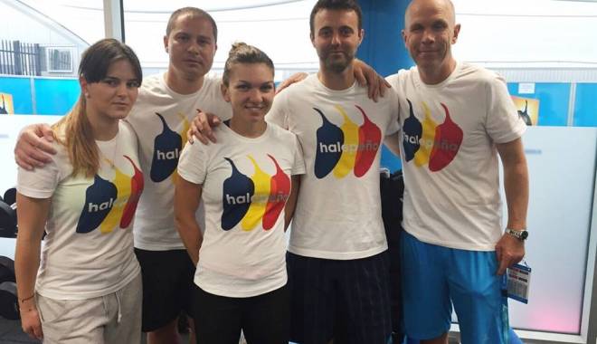 Simona Halep a lansat un model de tricou - haleptricousursafacebook-1422019224.jpg