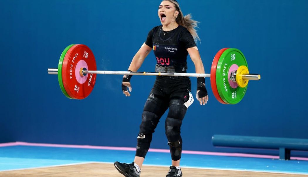 Mihaela Cambei continuă să muncească după medalia obţinută la Jocurile Olimpice - haltere1-1728649334.jpg