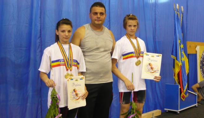 Laura Pricop și Ionela Broască, fetele 