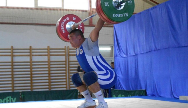 Halterofilii Farului se pregătesc la Izvorani pentru Mondiale și Europene - haltereeuropenemondiale-1363718679.jpg
