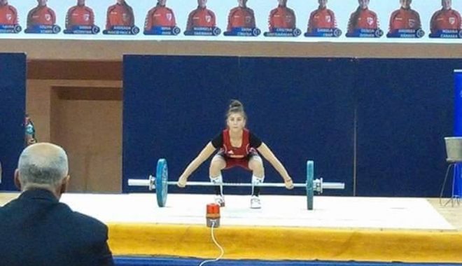 Halterofilii de la CS Farul,  ultima reprezentație a sezonului - halterofilii-1478796204.jpg