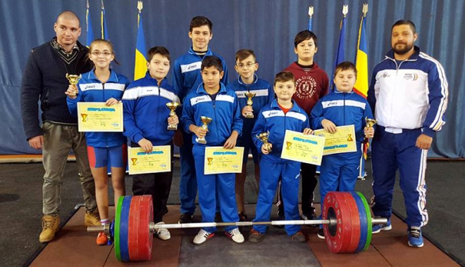 Halterofilii constănțeni l-au omagiat, în week-end, pe Nicolae Rotaru - halterofilii-1480958984.jpg