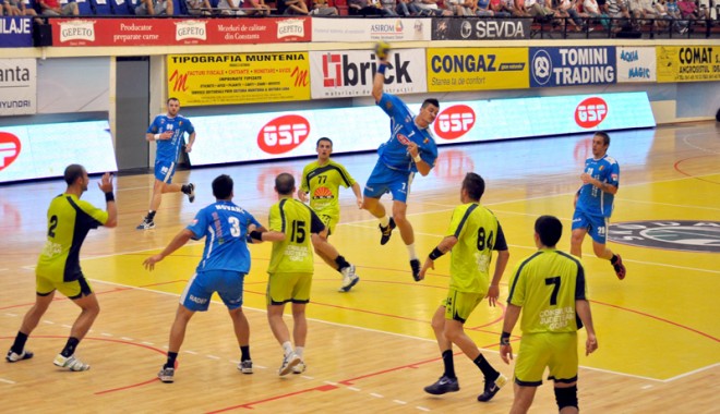 HCM Constanța nu se-ncurcă: 42-31 cu Pandurii - handbal-1316364583.jpg