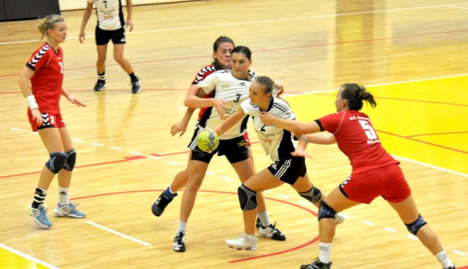 CSU Neptun, înfrângere previzibilă la Baia Mare - handbal-1318782944.jpg