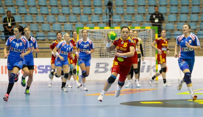 Naționala de handbal feminin, calificată la turneele preolimpice - handbal-1323814527.jpg